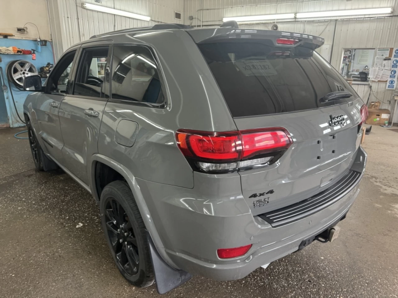 2021 Jeep Grand Cherokee Altitude Main Image