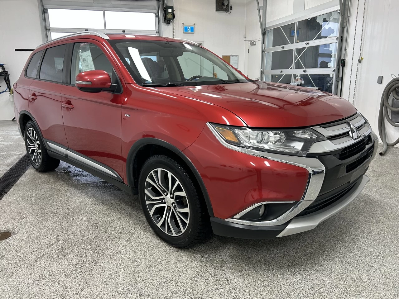 2018 Mitsubishi Outlander SE Main Image