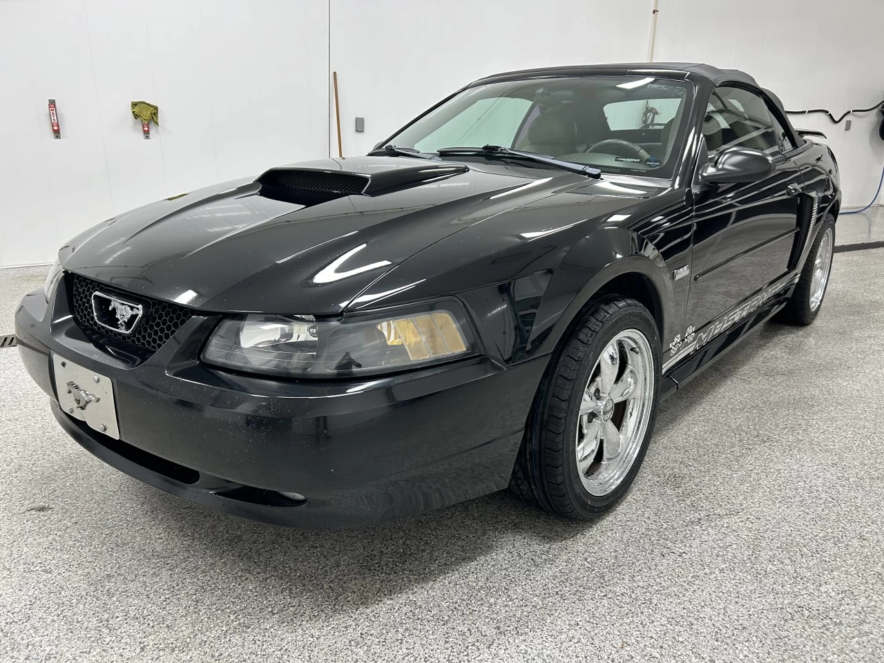 2003 Ford Mustang GT Image principale