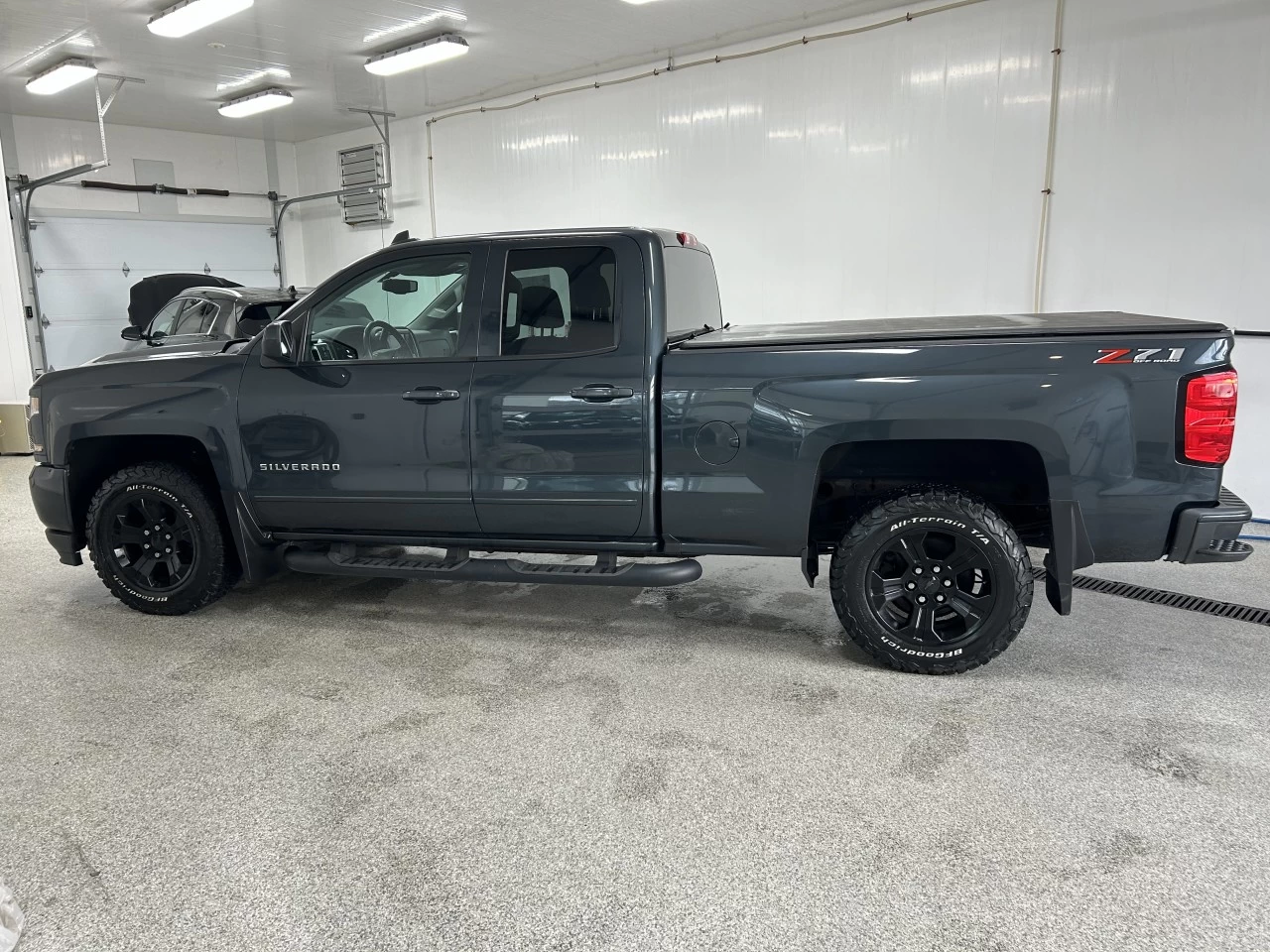 2019 Chevrolet Silverado 1500 LD LT Main Image