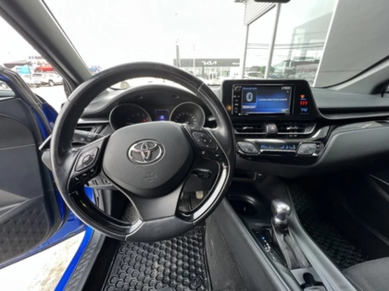 2018 Toyota C-HR XLE Image principale