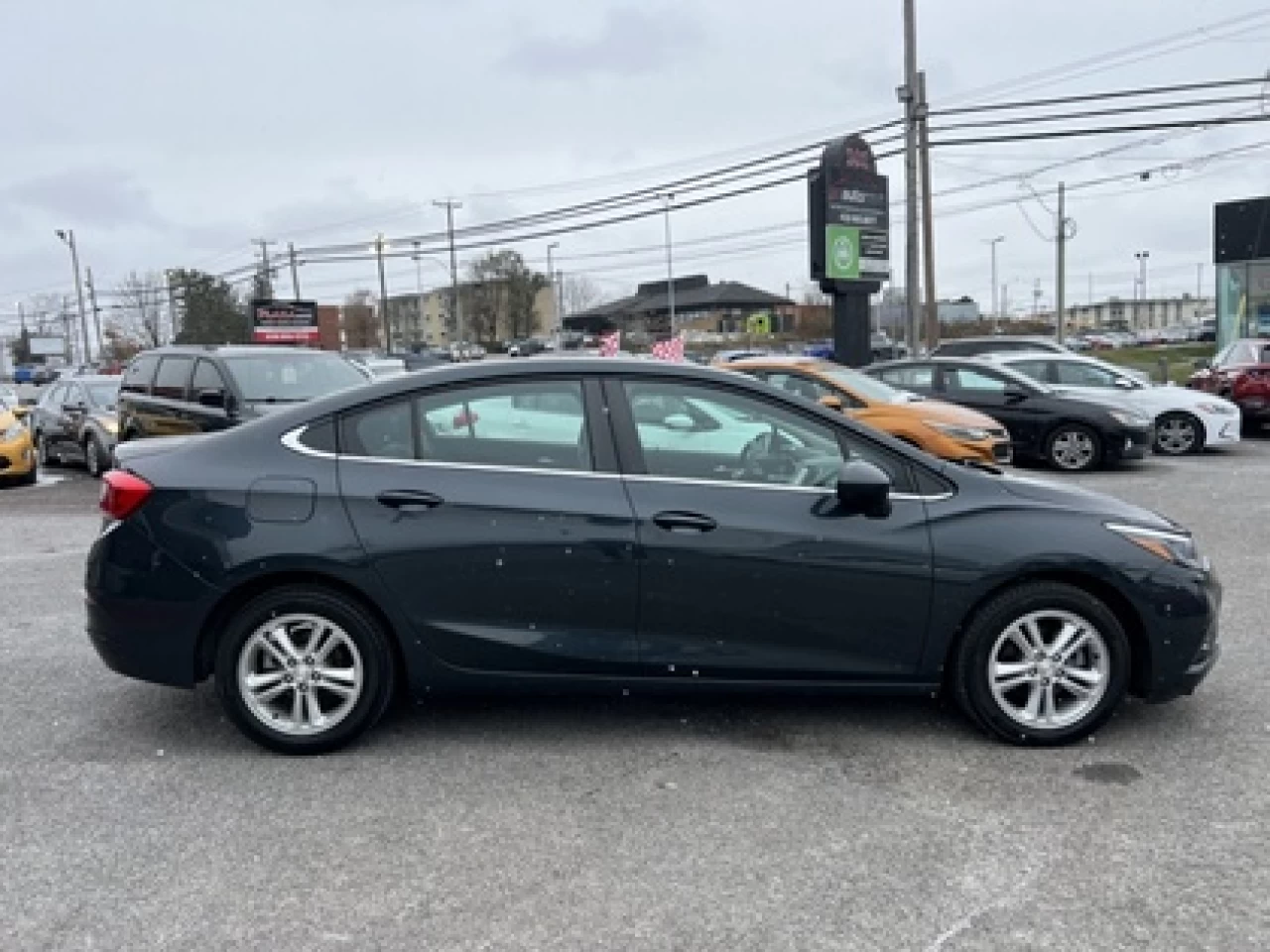 2018 Chevrolet Cruze LT Main Image