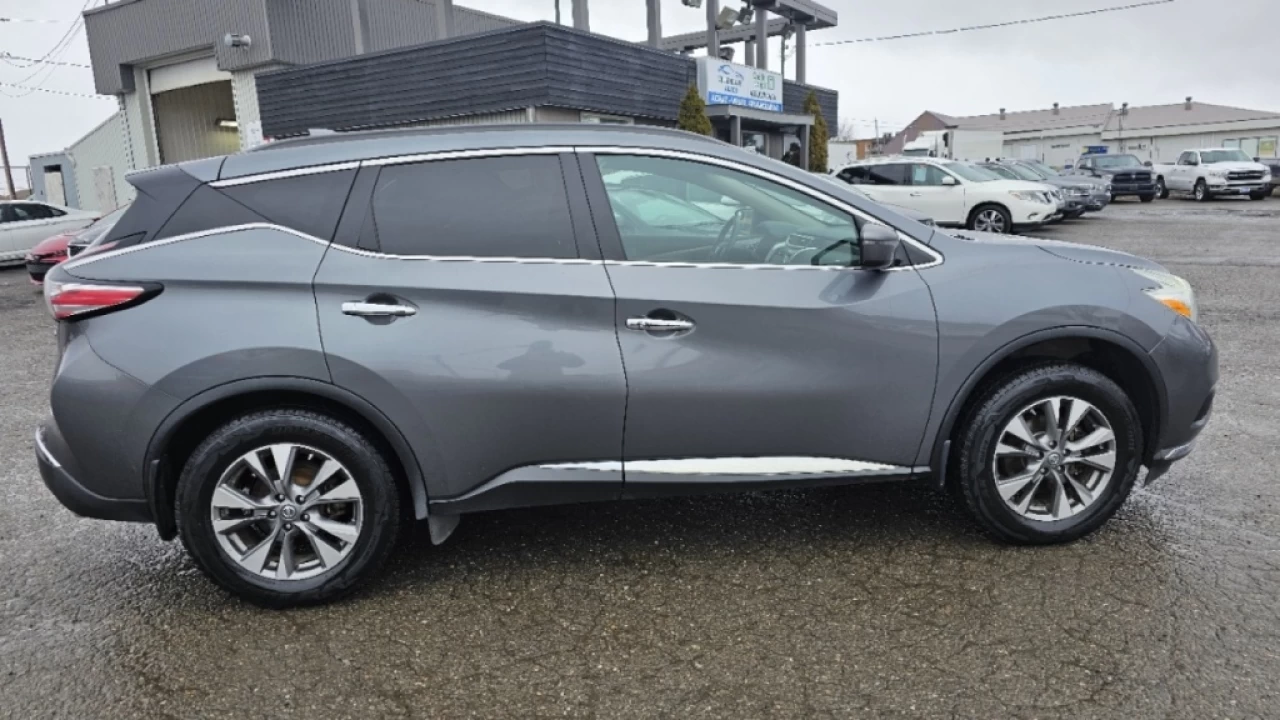 2017 Nissan Murano SV Main Image