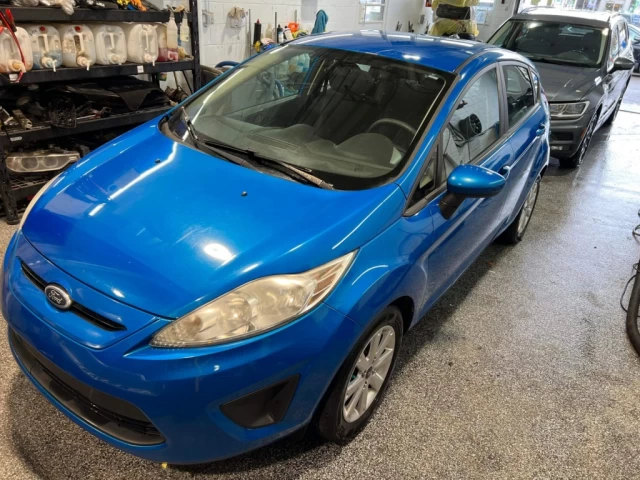 Ford Fiesta SE 2013