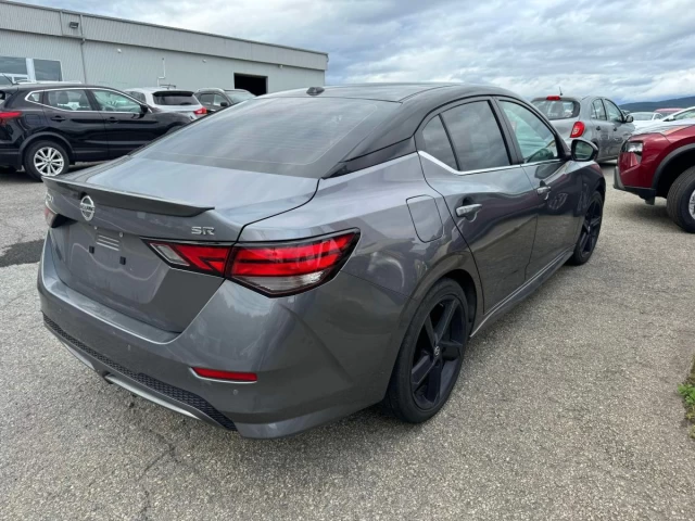 Nissan Sentra SR Midnight Edition CVT 2022