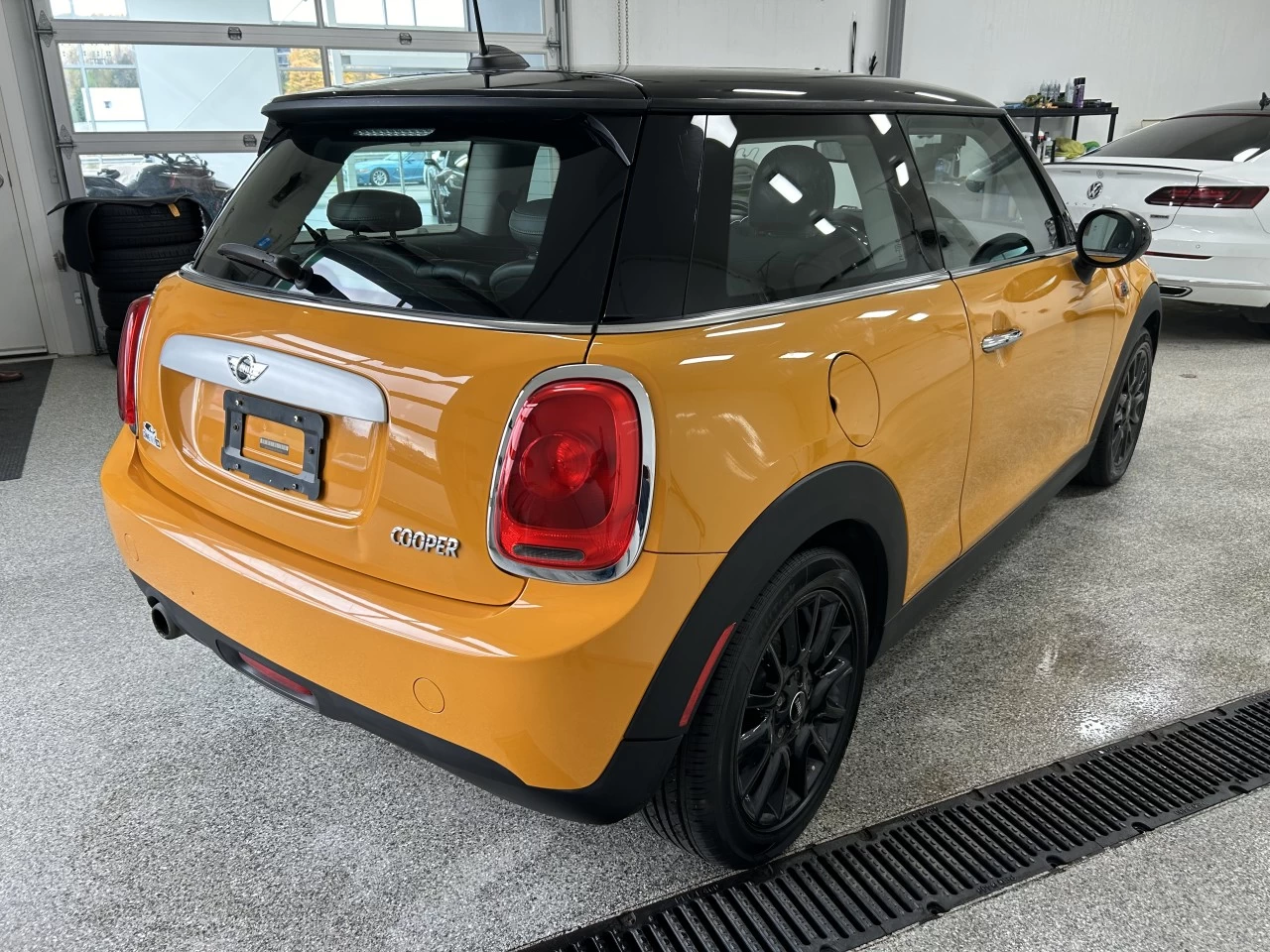 2015 Mini Cooper 3dr HB Main Image