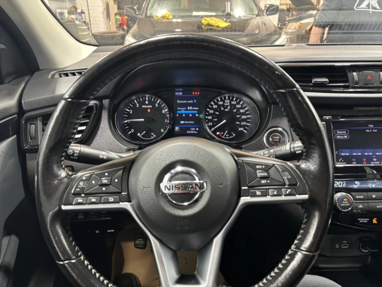 2020 Nissan Qashqai SV Main Image