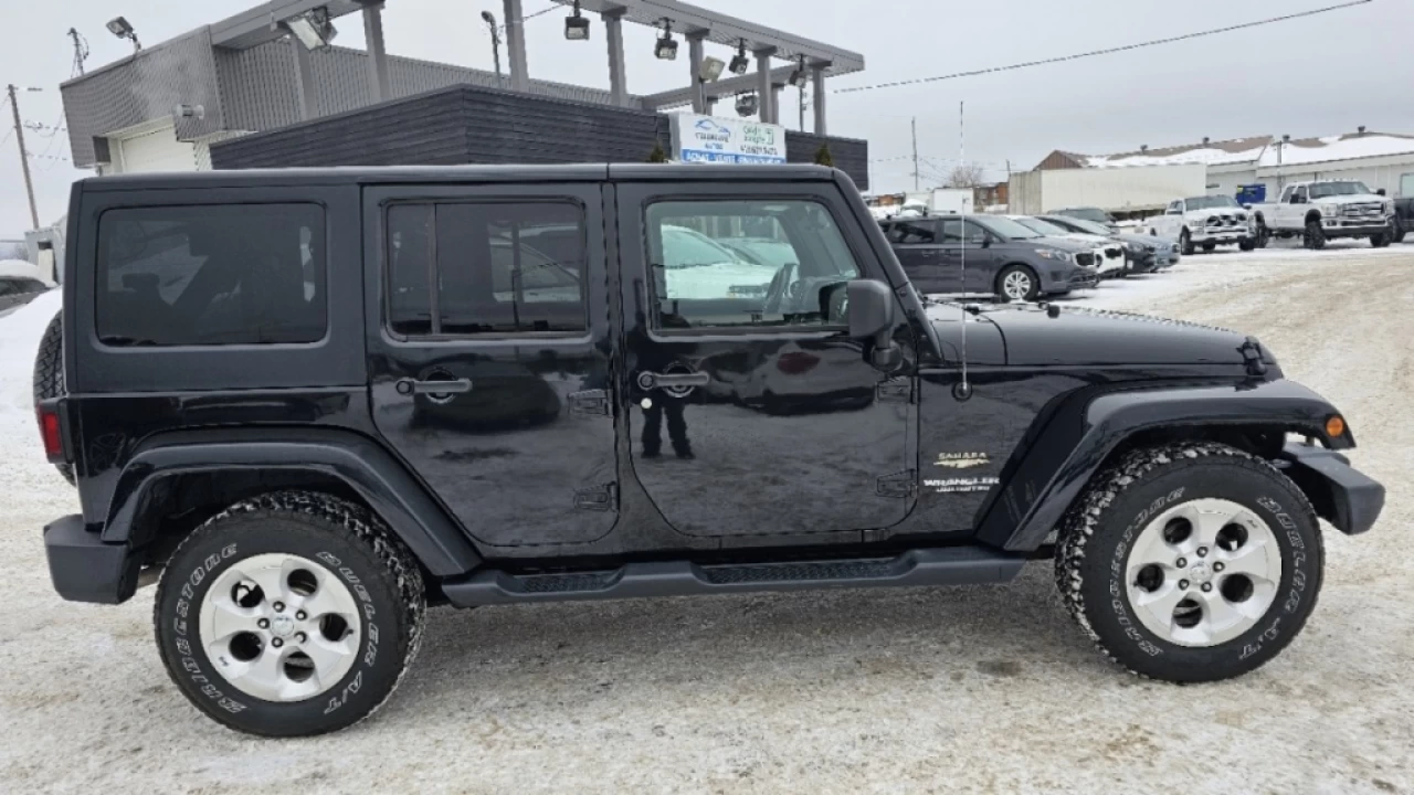 2015 Jeep Wrangler Sahara Image principale