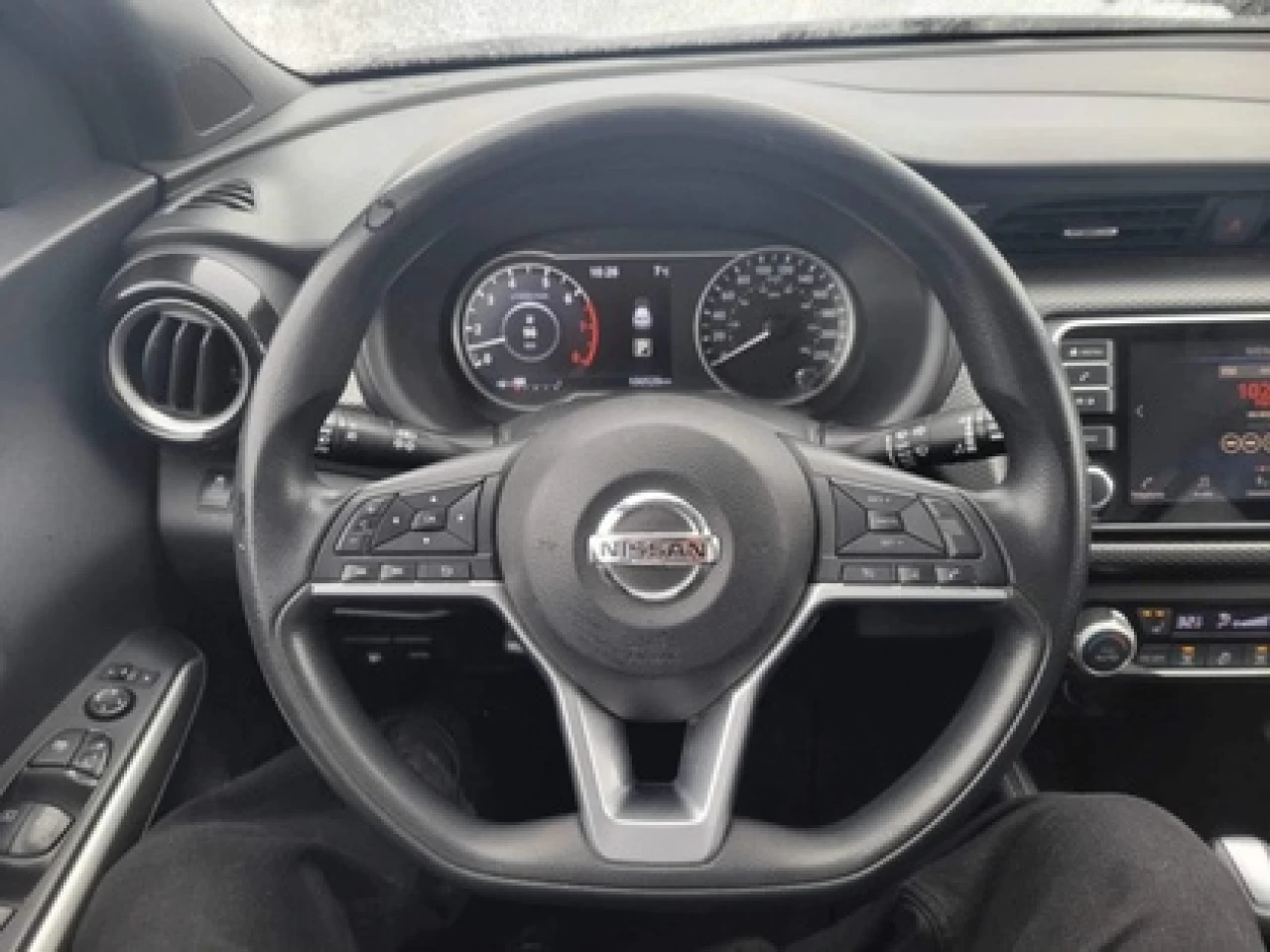 2019 Nissan Kicks SV Main Image