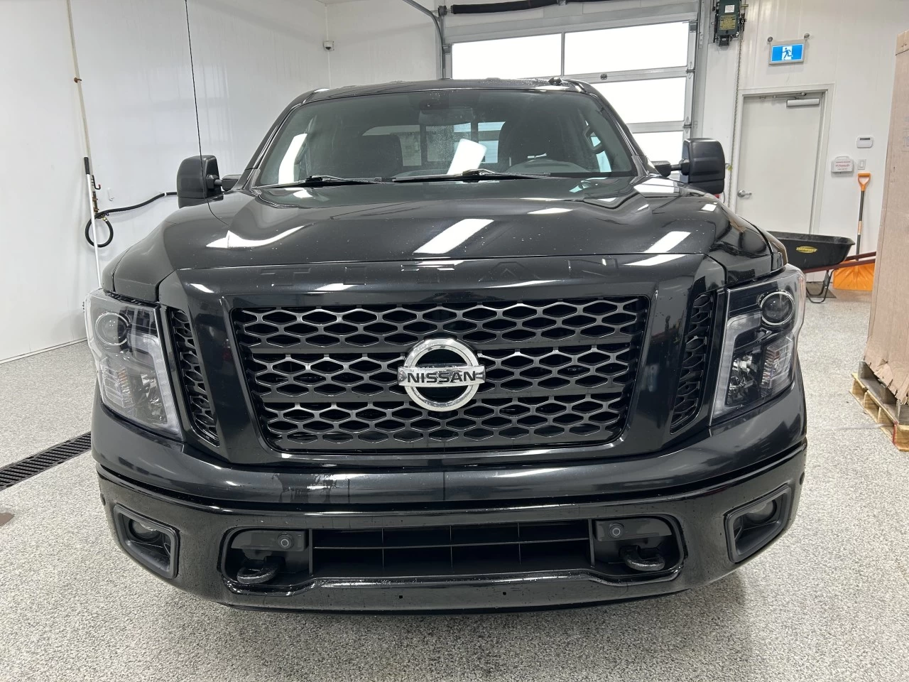 2018 Nissan Titan SV Midnight Edition Main Image