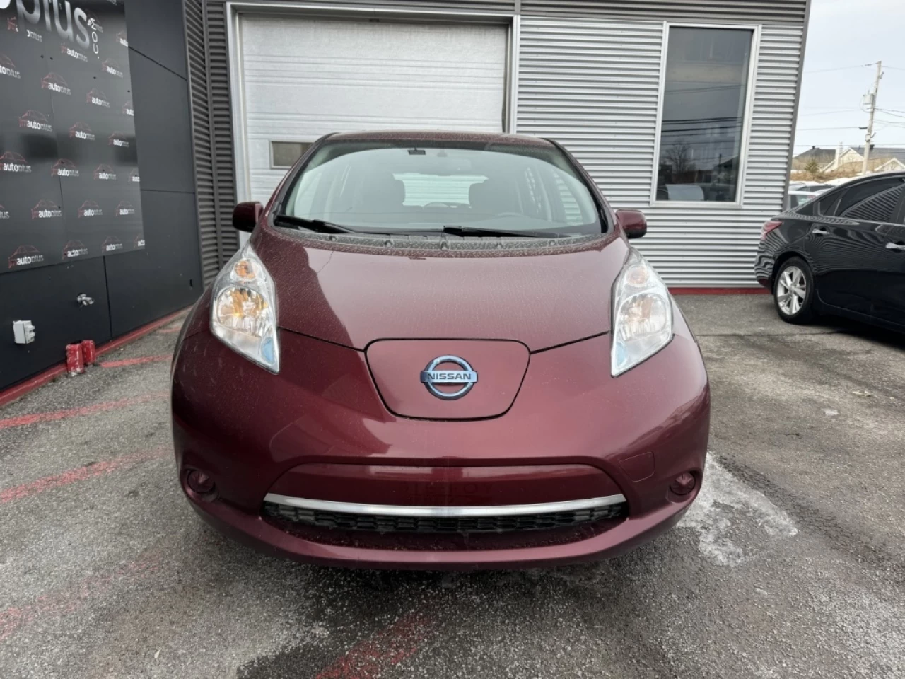 2016 Nissan LEAF SV Main Image