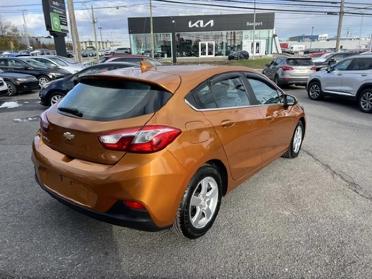 2017 Chevrolet Cruze LT Main Image