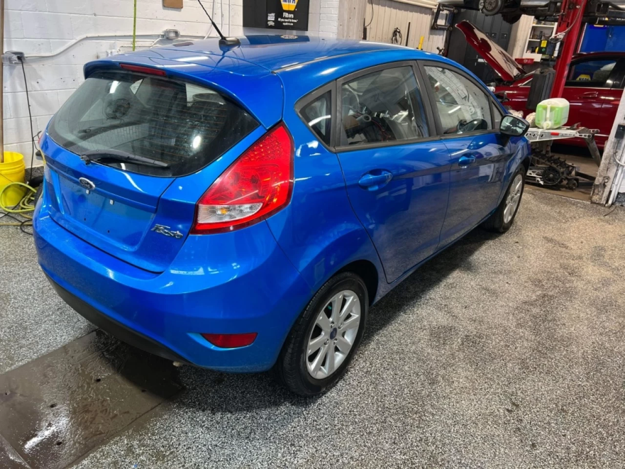 2013 Ford Fiesta SE Image principale