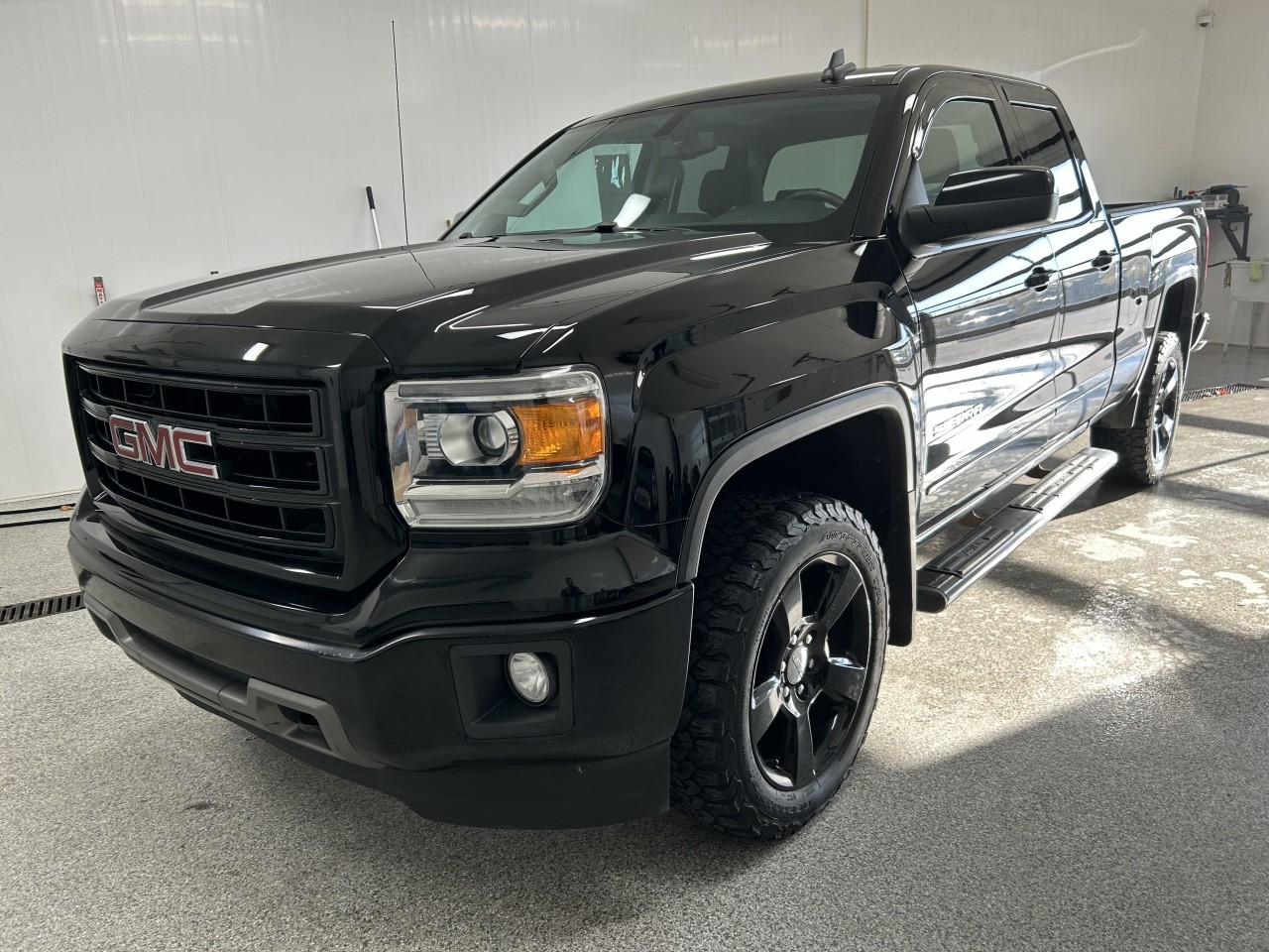 GMC 2015 Sierra 1500 4WD Double Cab 143.5"